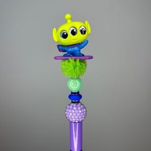 Doorable Pen - Alien on snowboard from Toy Story